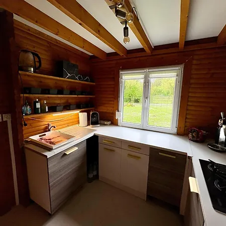 Convivial Avec Vue Sur La Riviere - 62 M² Chalet