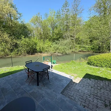 Convivial Avec Vue Sur La Riviere - 62 M² Chalet