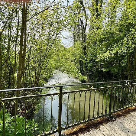 Chalet convivial avec vue sur la rivière - 62 m² *