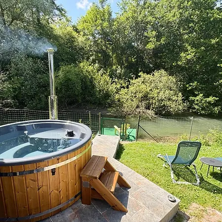 Convivial Avec Vue Sur La Riviere - 62 M² Chalet *